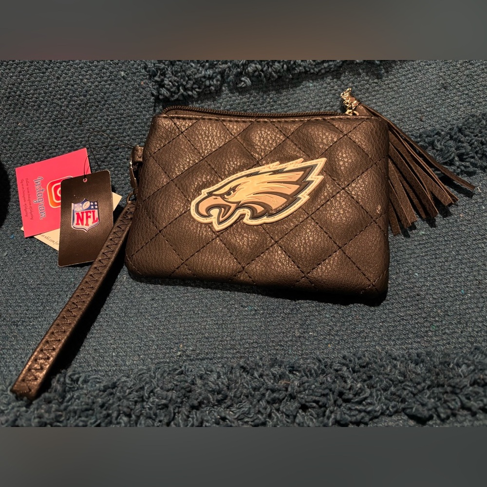 NWT Black NFL Philadelphia Eagles Quilted Wristlet Clutch ft Emblem & Tassel 🏈